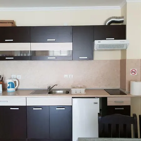 Central Plaza Studio Apartment *